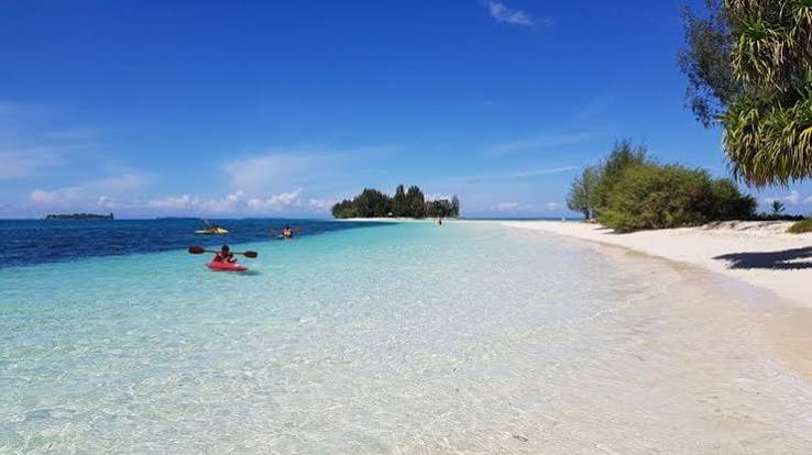 Wisata Pulau Dodola Maluku Utara, Pesona Pasir Timbul yang Memukau